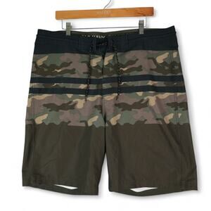 Old Navy California Board Shorts Mens 38x9 Camo Swimwear Beach Stretch